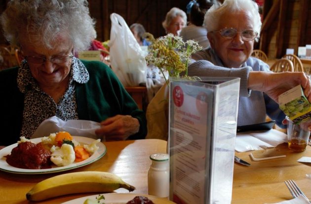 Ouderen eten