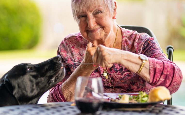 Dame met hond 