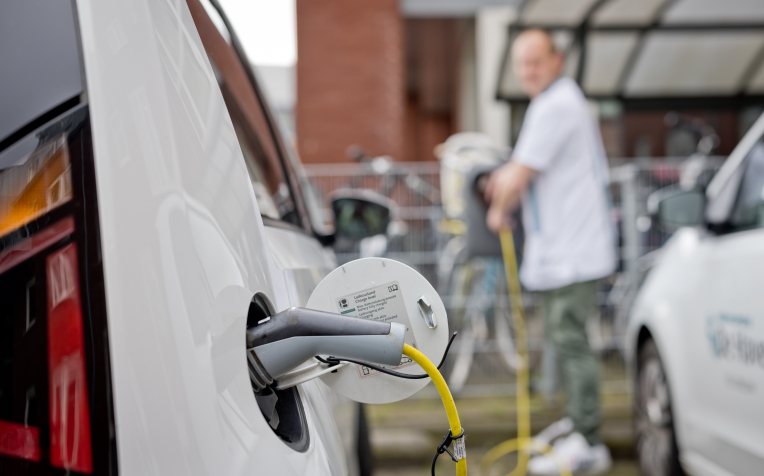 Wijkverpleging met elektrische auto 