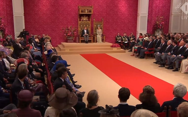 De Koning leest de Troonrede