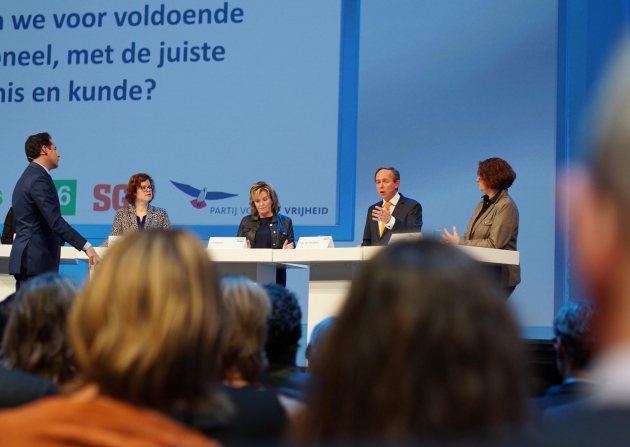 Kandidaat-kamerleden in debat in 2017