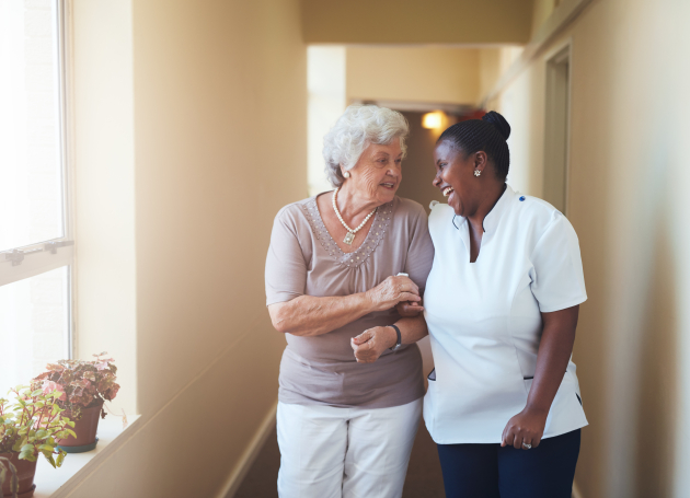 oprechte aandacht - oudere met verzorgende 